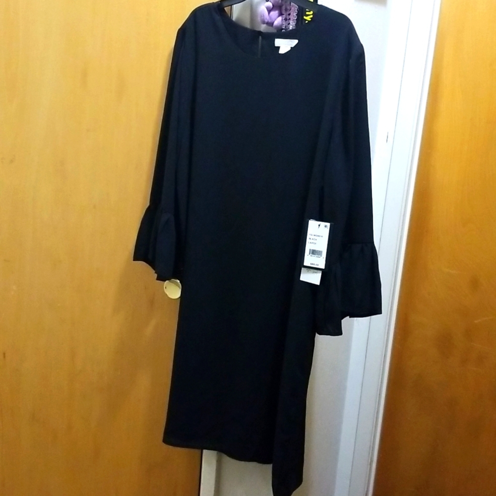 Black dress with 3/4 ruffle sleeves